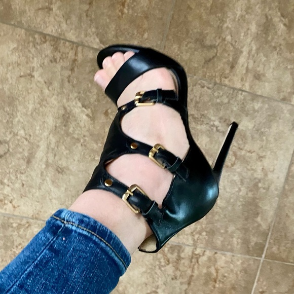 Gorgeous Leather heels shoes ๐ - Picture 3 of 13